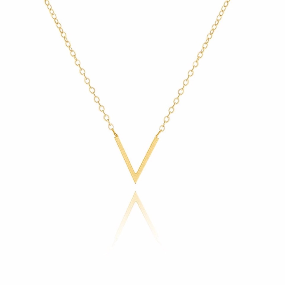 | 18K BRUSHED ‘V’ NECKLACE |